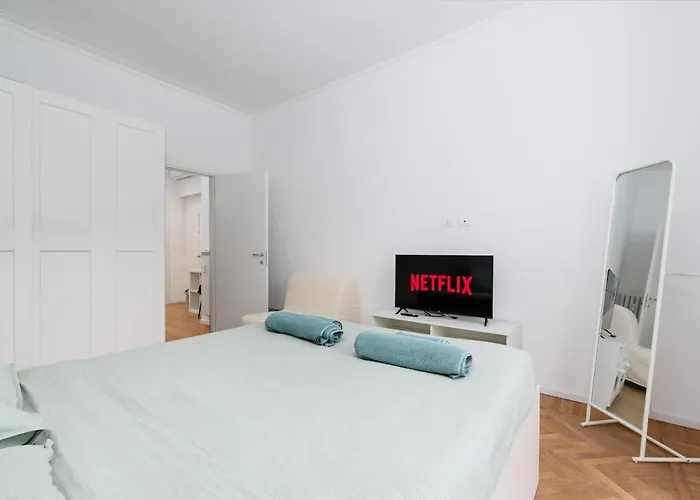 Apartamento Splendido Comodo A Tutti I Servizi *